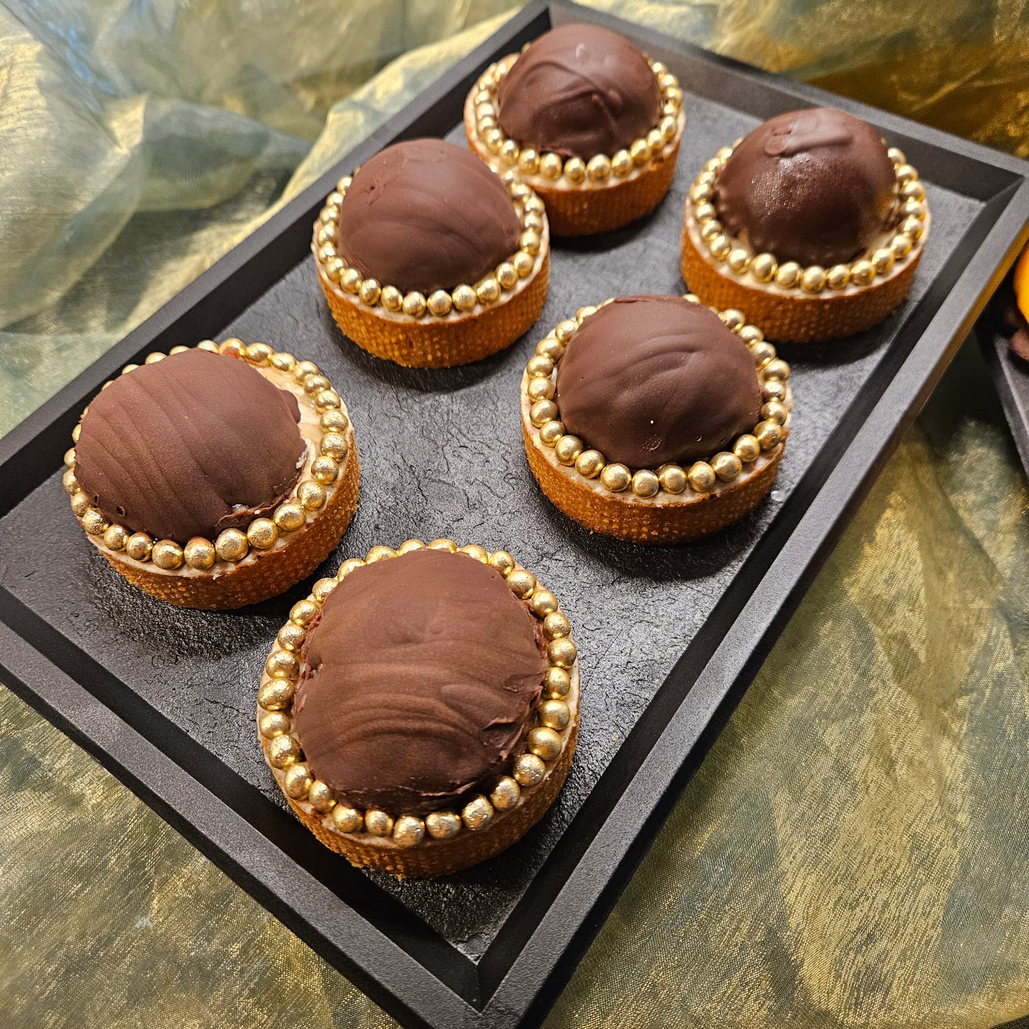 Mousse aux poires insert Caramel glaçage Chocolat noire